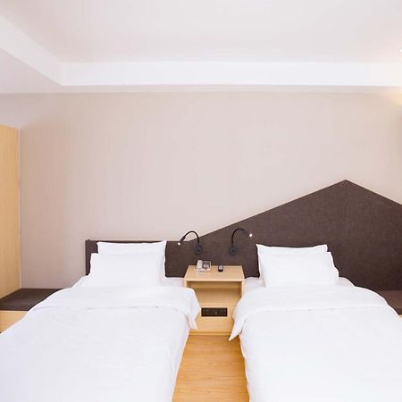 Ibis Styles Jingdezhen Cidu Avenue Hotel Exterior foto